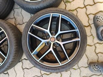 Seat Leon 5x112 R18 225/40 letna sada