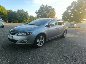 Opel Astra J Sports Turer, r.v. 2011