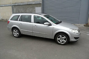 Ponúkam diely na Opel Astra H caravan, motor 1,7 cdti 81kw,