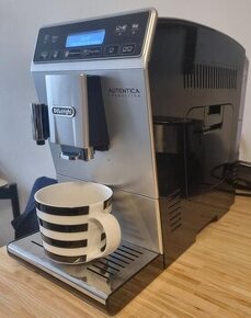 Kavovar delonghi