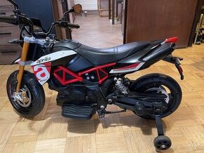 Aprilia eletricks motorka