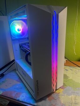 Pc ryzen. 5 2400g , 16gb ram , gtx. 1060 6gb , 1tb