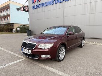 Škoda Superb 2 2.0 TDi M6 sedan