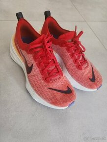 NIKE invincible run 3