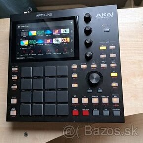 Akai MPC One + Audio-Technica ATH-M30X + Decksaver Akai MPC