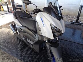 Yamaha Xmax 300