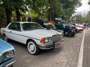 Mercedes Benz 230CE C123 Coupe /w123 - rv 1982 Biele SPZ