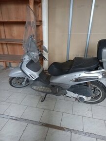 Piaggio Beverly 250