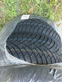 Predám celoročne pneumatiky Zeetex ZT8000 215/60r16 - 1