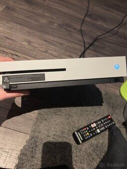 Xbox one s 500gb (Nefunkčna mechnika)