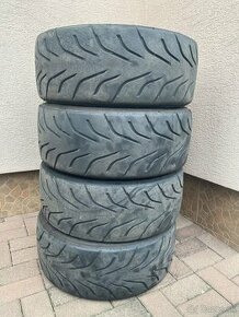 semislick 235/40R18 semi-slick race pneu