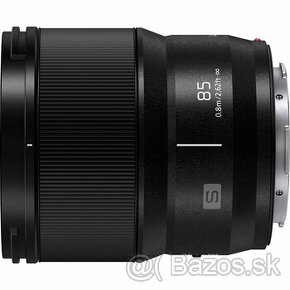 Panasonic LUMIX S 85 mm f/1,8

 - 1