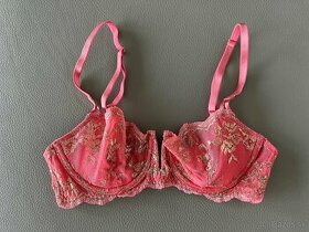 Podprsenka Victorias Secret 32C