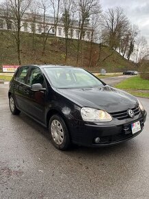 Vw golf 5 benzín 106 tisíc km 2007