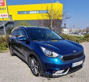 KIA Niro Combi 77.2kw Automat PLATINUM