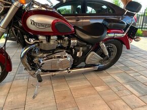 Triumph bonneville america