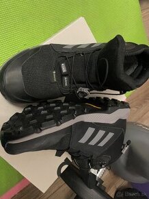 Adidas terrex