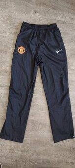 TEPLÁKY MANCHESTER  UNITED  NIKE - 152-158