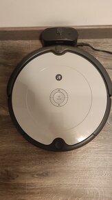 Roboticky vysávač iRobot Roomba 698
