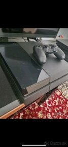 PlayStation 4 500GB (80 digitálnych hier ca 700€ )