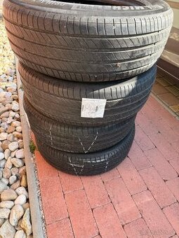 235/60R17 letné pneu Michelin