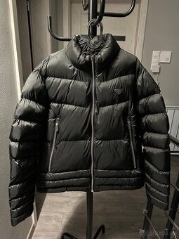 Prada bunda/kabat, velkost XL, ale sedi na L-L+, 1:1