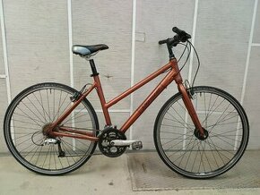 Hybridný bicykel Trek Diamant 28″ kolesá S/M rám Shimano 3×8 - 1