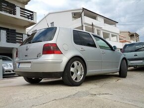 Predám Volkswagen Golf IV 1.9 TDI Highline 96kw M6