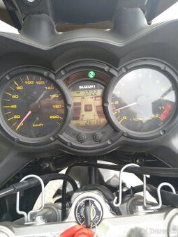 Predám Suzuki v-strom 650