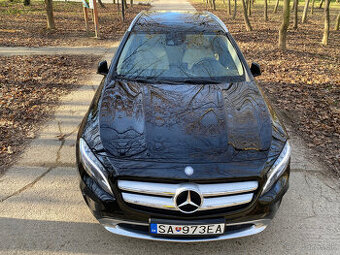 Mercedes GLA - Panorama 4 Matic / FULL výbava /Full história