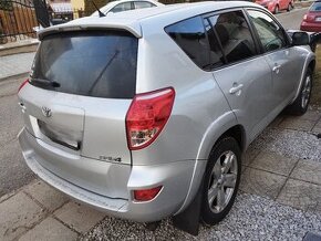 Toyota RAV4 2,2 D 130 kw