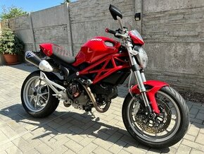 Ducati Monster 1100 - 1