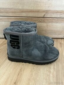 UGG Classic šedé snehule