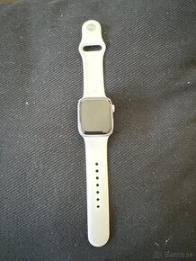 Vymenim Apple Watch series 9 GPS 41mm za starsi model 44mm