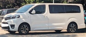 Na prenájom 9-miestna dodávka Toyota Proace Shuttle - 1