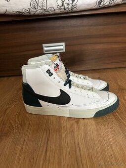 Tenisky Nike Blazer Mid ‘77 PRM - 1