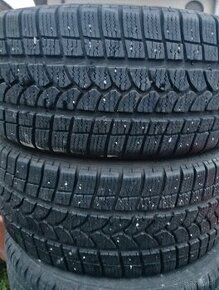 Zimné pneu.215/40R17