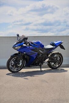 Yamaha R3 2016