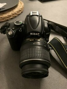 Nikon D5000