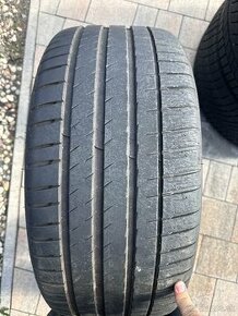 255/40 R20 Michelin - 1