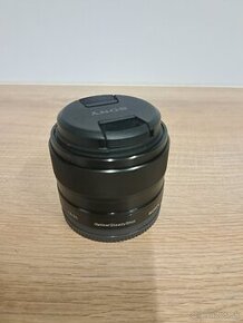 Sony E 35mm f/1.8 OSS