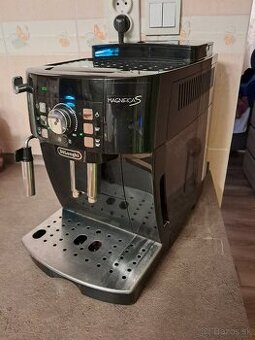 Automaticky kavovar DeLonghi MagnificaS