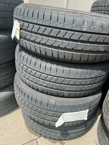 4x pneu Goodyear Efficient Grip 195/60 R16 89H - 1