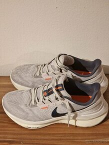 Nike Air Zoom Structure 25