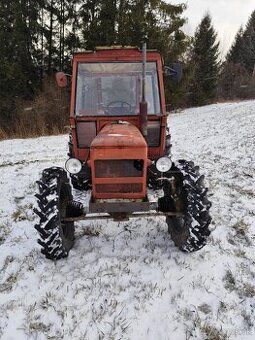 Traktor Zetor 5748