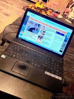 Predám notebook s dotykovou obrazovkou Toshiba