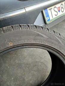 Pneu 245/45r18 - 1