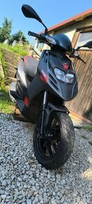 Aprilia 125 SR MOTARD