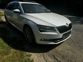 Predám 4x4 Škoda Superb 3 combi ročník 2016 DSG