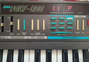 Predám Vintage KORG Poly 800 - 1